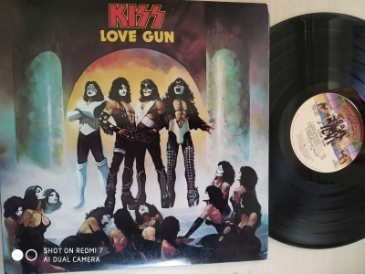 Kiss - Love Gun (US) - LP bazar Kiss - Love Gun (US) - LP bazar