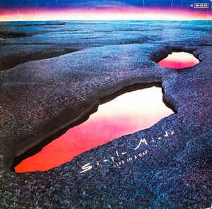 Simple Minds - Life In A Day - LP bazar - Kliknutím na obrázek zavřete