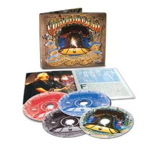 Grateful Dead - Crimson, White & Indigo - July 7 1989 - 3CD+DVD - Kliknutím na obrázek zavřete